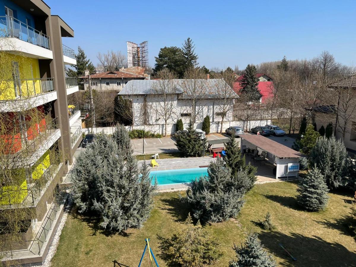 Tranzzzit Airport Apartment Otopeni Eksteriør bilde